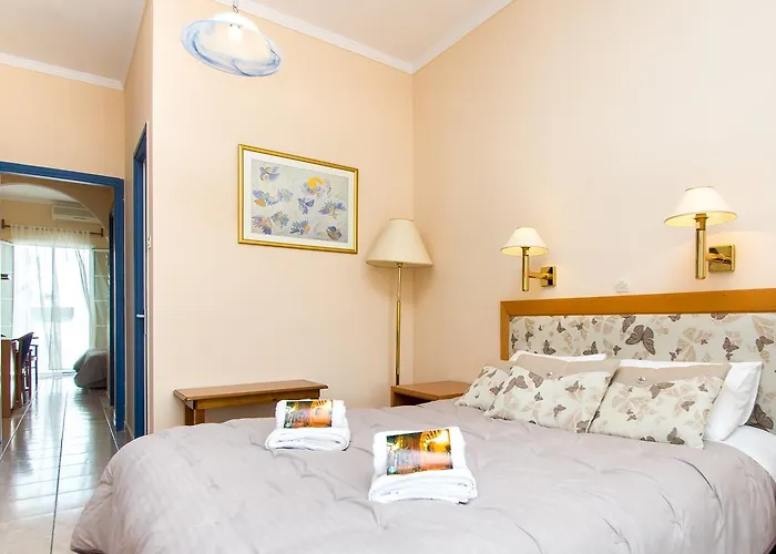 Syros Atlantis Vári