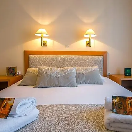 Syros Atlantis 3* Vári