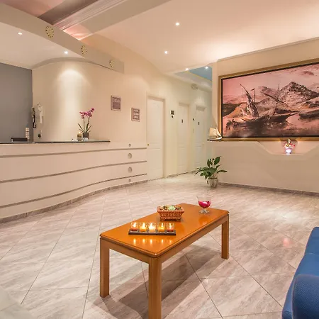 Syros Atlantis فندق 3*