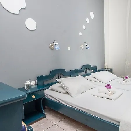 Syros Atlantis 3* Vári