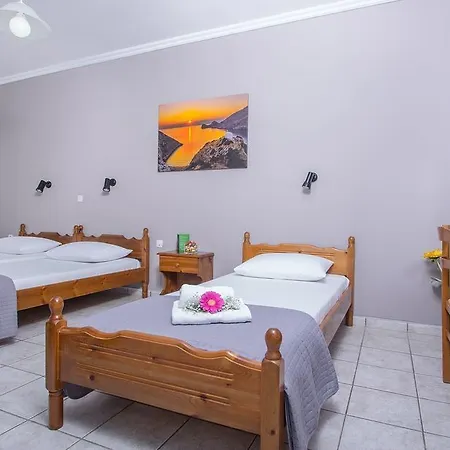 Syros Atlantis 3* Vári