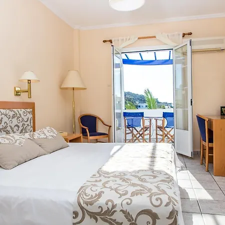 Syros Atlantis فندق Vári