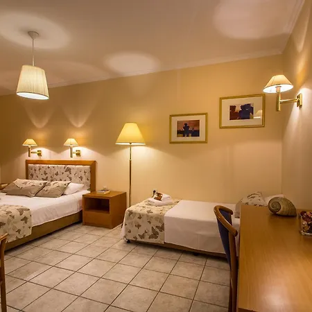 Hotel Syros Atlantis Vári