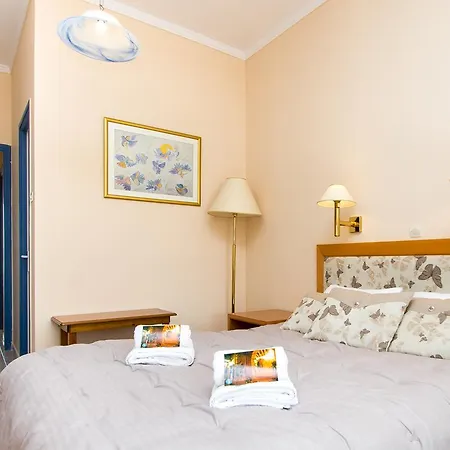 Syros Atlantis Vári