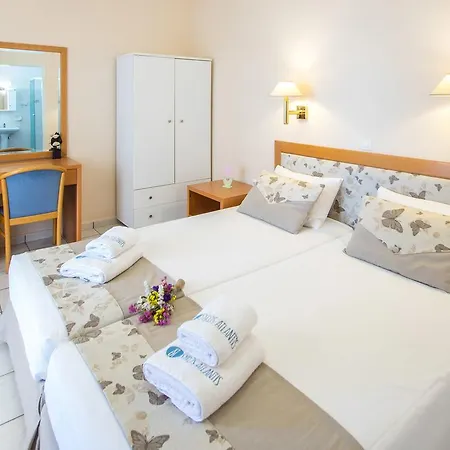 Syros Atlantis فندق Vári